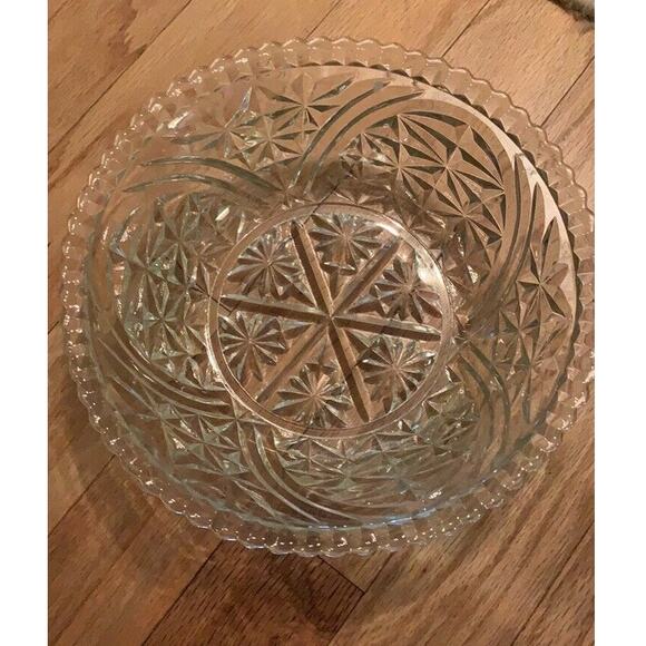 Vintage Anchor Hocking Stars and Bars Clear Prescut Pressed Glass Serving Bowl - Picture 3 of 6